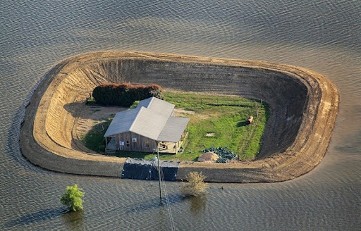Pictures of flooded houses Pictures of flooded houses